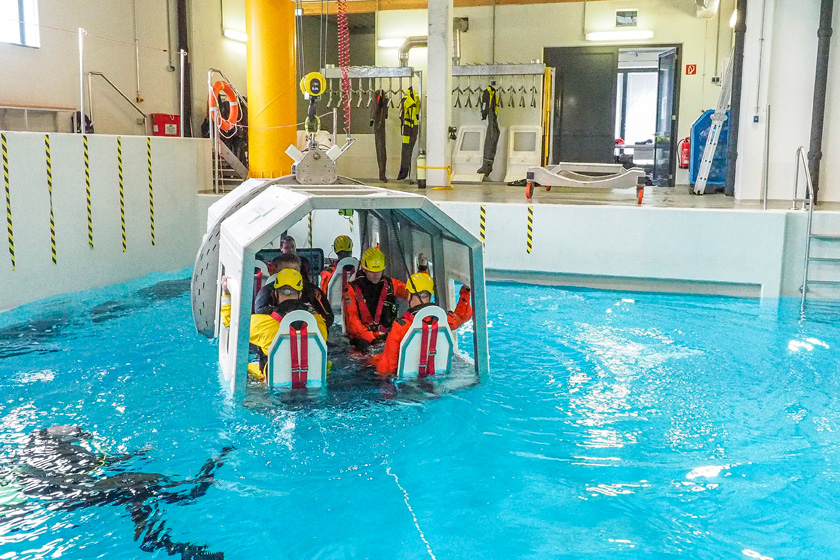 HUET – Helicopter Underwater Escape Training